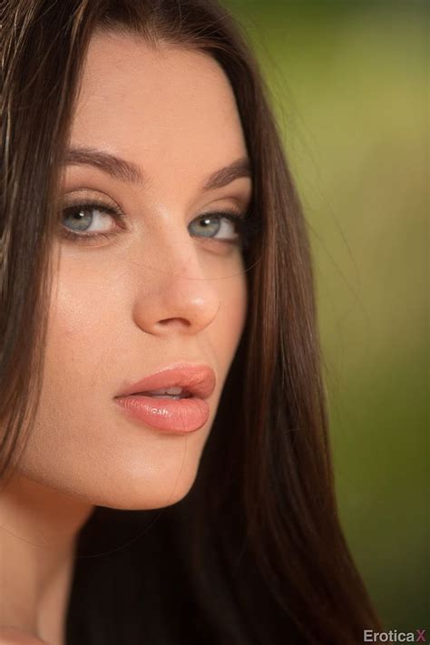 Lana Rhoades Porn Pics 